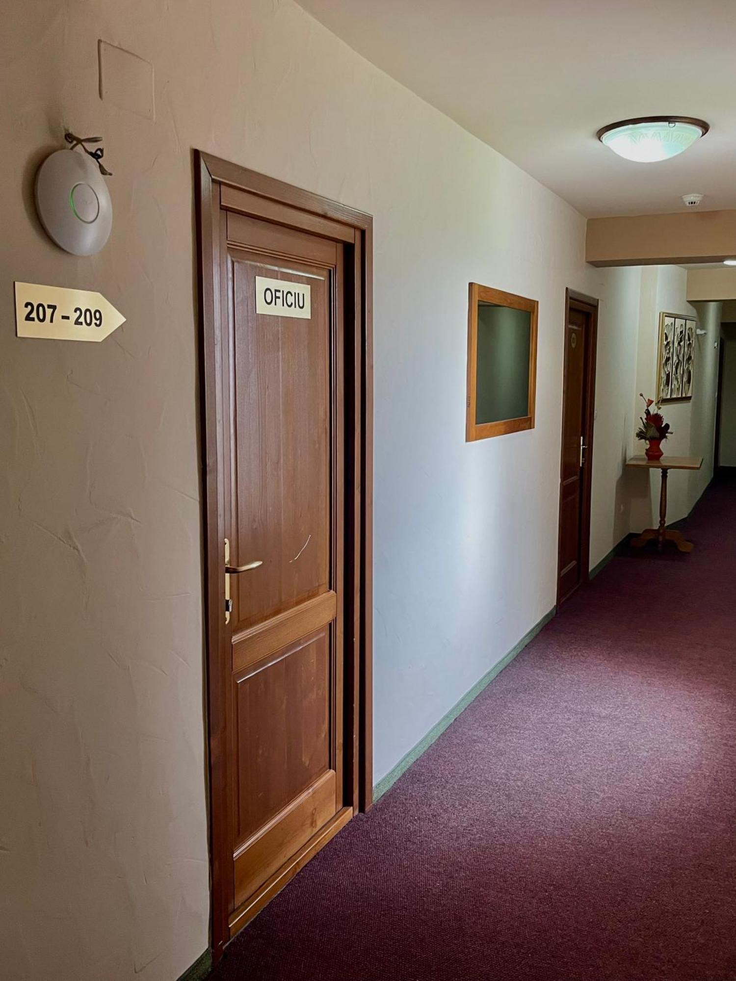 Hotel Lucy Star Клуж-Напока Экстерьер фото
