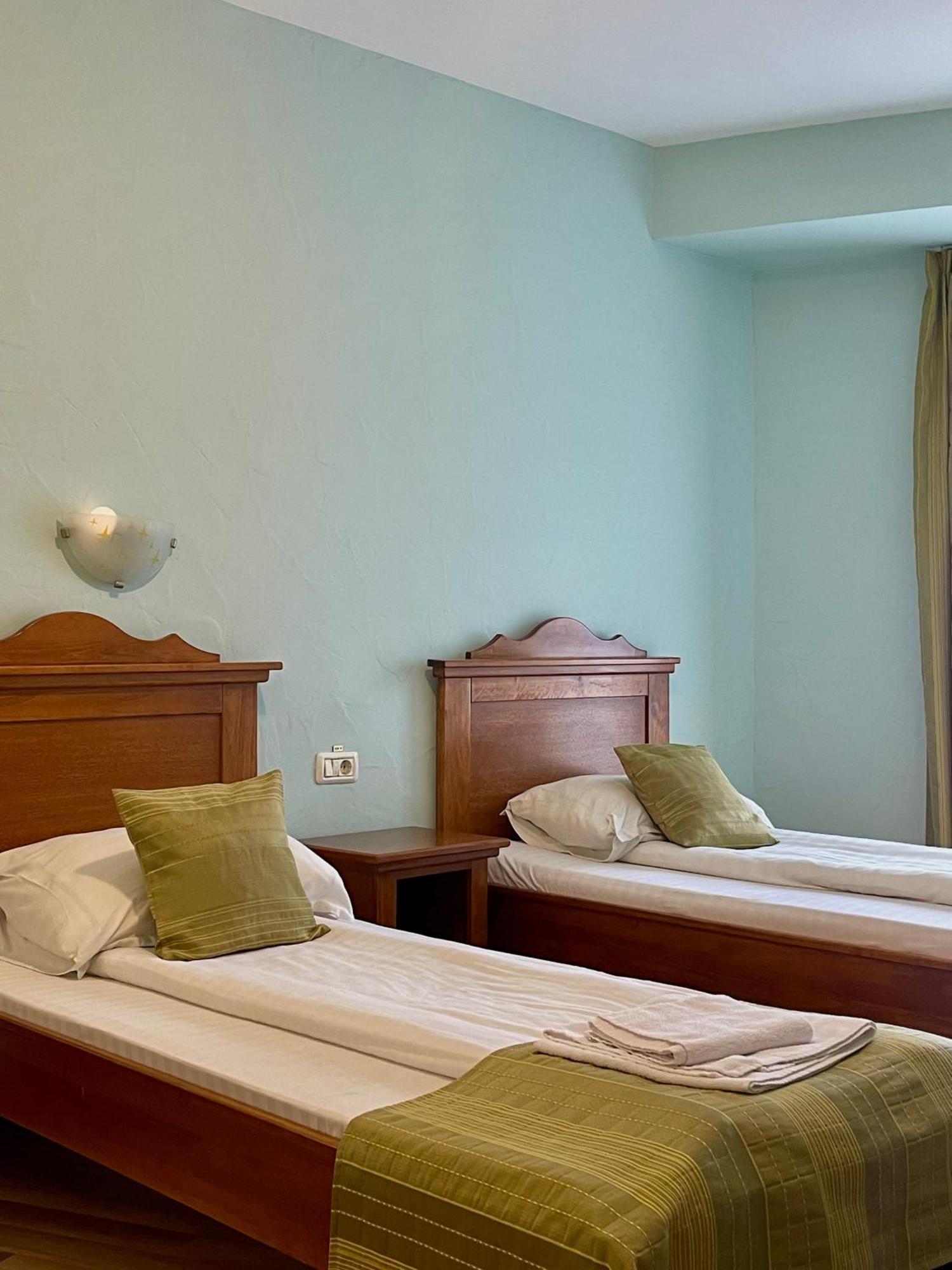 Hotel Lucy Star Клуж-Напока Экстерьер фото